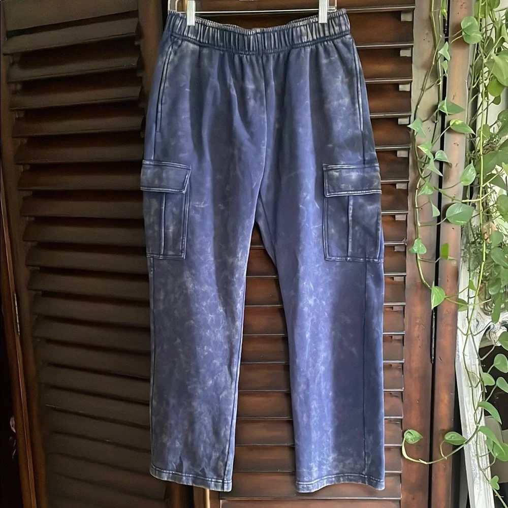 Earthbound Blue Cargo Pants EUC Sweatpants Medium - Picture 2 of 9